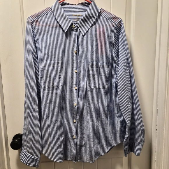 Lilly Pulitzer Tops - Lilly Pulitzer - Sea View Oxford Stripe Women's ButtonDown